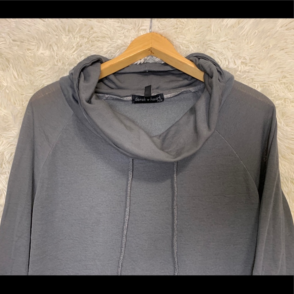 Grey sweatshirt